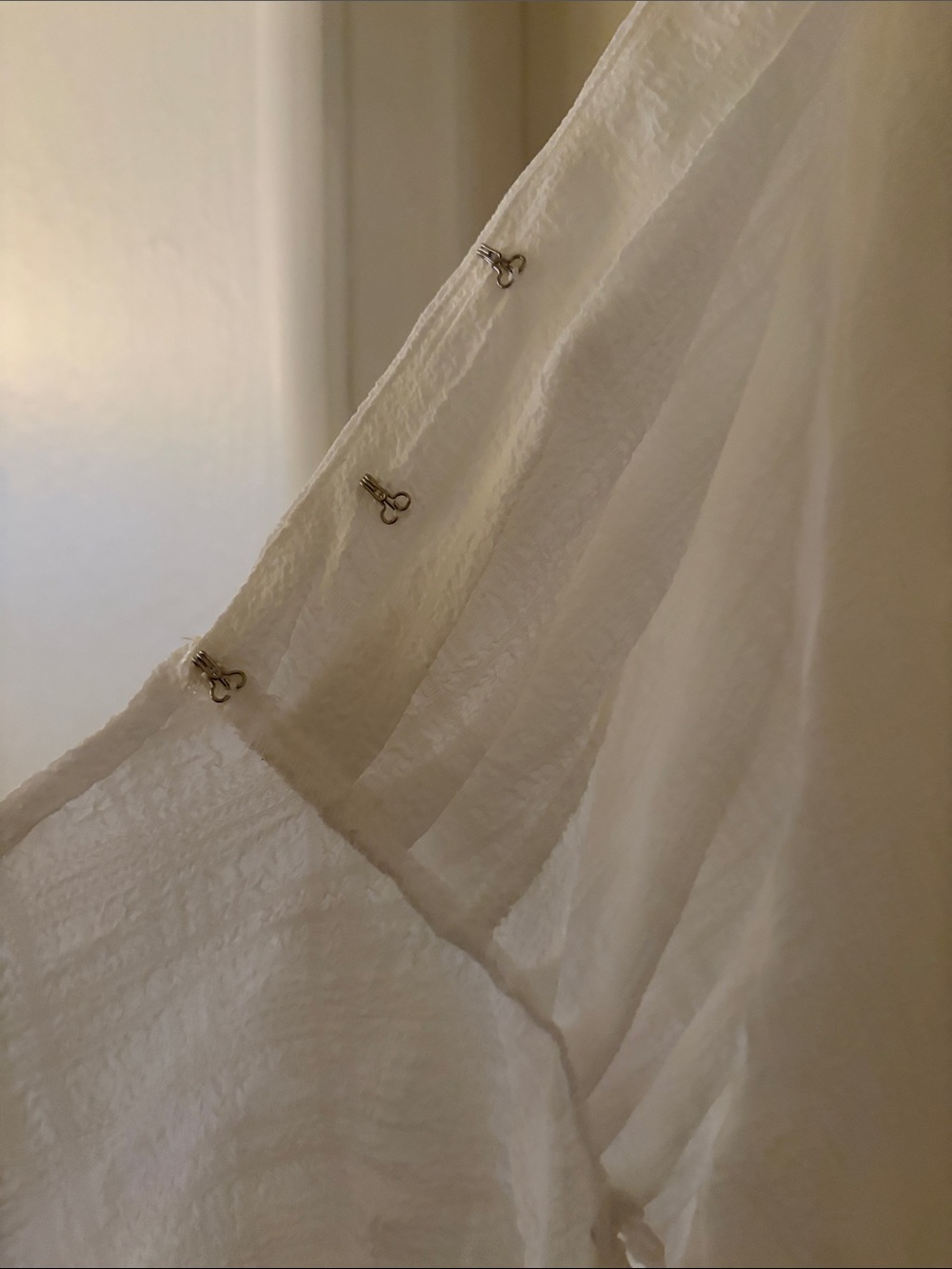 Mi Ami Boho Peplum feminine light airy white V-Neck Blouse - Picture 6 of 6